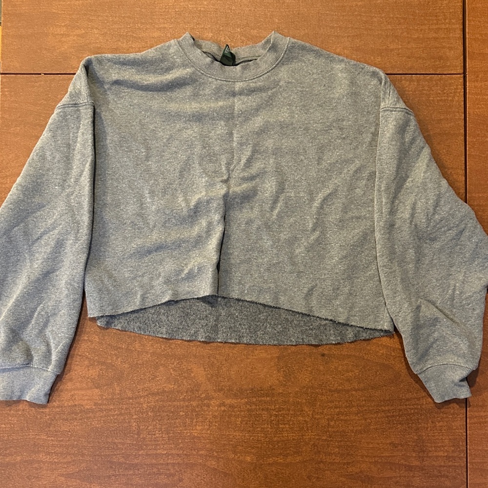 Wild Fable Gray Cropped Top